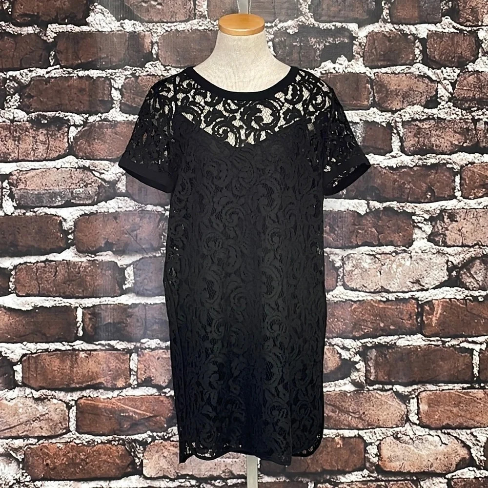 Michael Kors Dress Short Sleeve Knee Length Black Lace Size 8